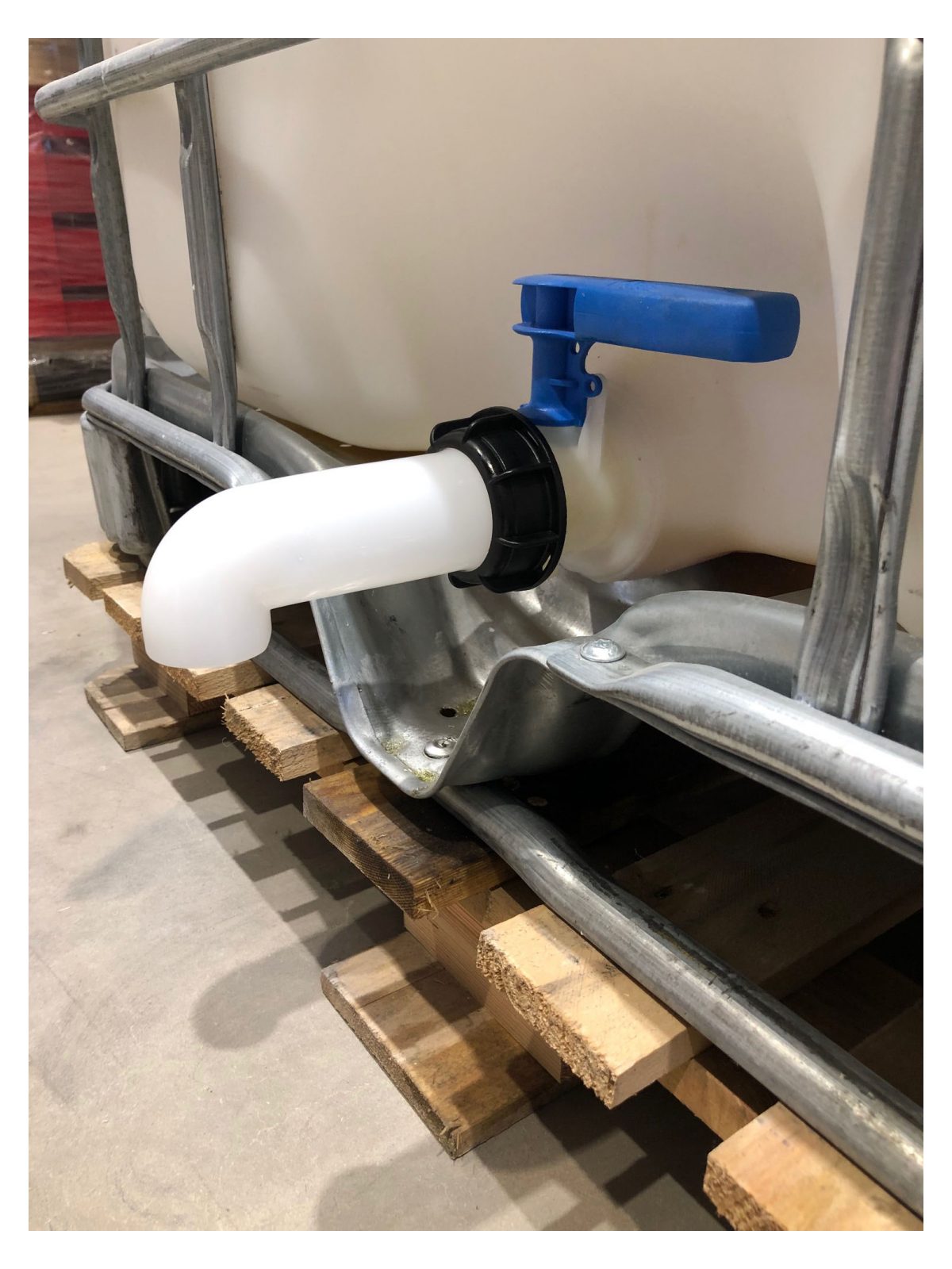 IBC avtappningsmunstycke 60x6 – förlängd avtappningspip 150 mm (90°)