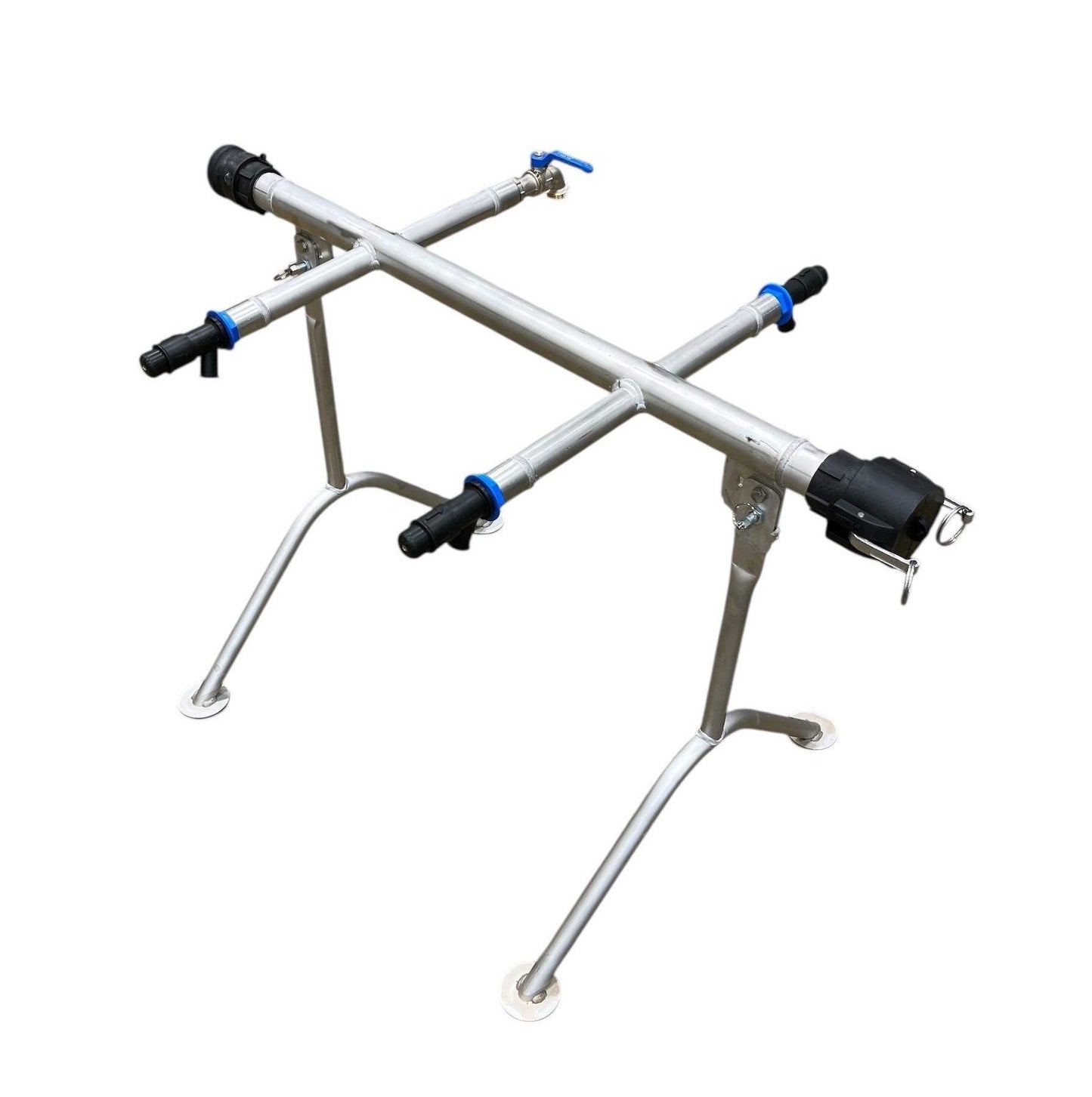 Rostfri tappstation med 4 kranar för nödvatten